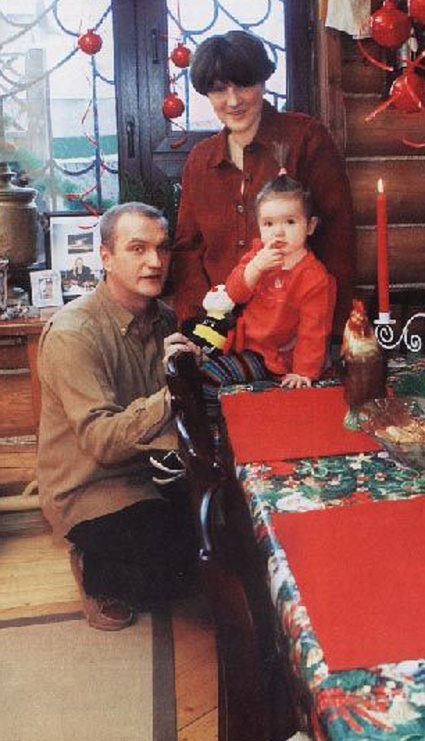 С бывшей женой польской журналисткой Марией Урбановской и дочерью Марией-Анной