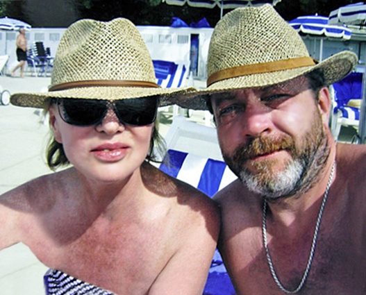 «Люся, как бы удивительно это кому-то ни показалось, была человеком исключительной скромности, застенчивости, такта»