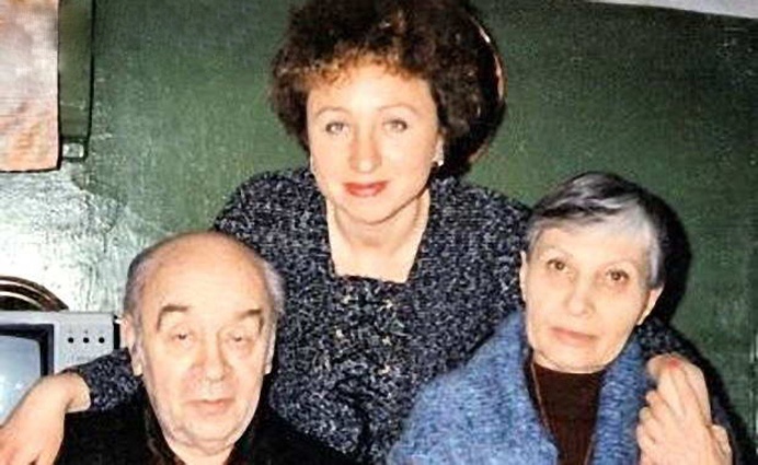 С дочерью Валентиной и женой Викторией