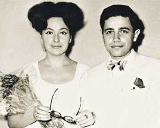 С дочерью знаменитого певца Ивана Козловского Анной, ставшей второй супругой Евгения Петросяна, брак продлился полтора года