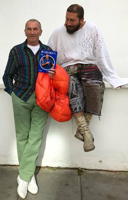 С отцом — бывшим гражданским летчиком советской авиации