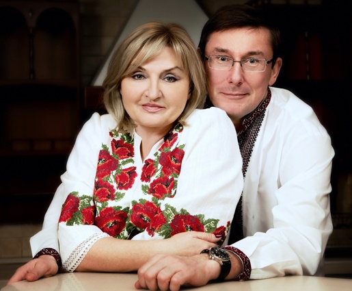 С любимой супругой. Ирина Луценко — заместитель главы фракции «Блок Петра Порошенко», представитель президента Украины в Верховной Раде
