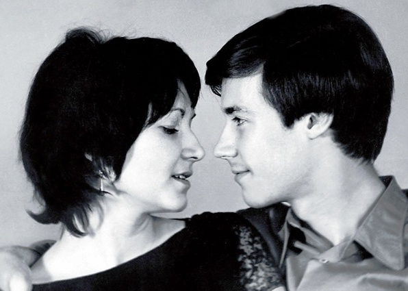 С женой Аллой