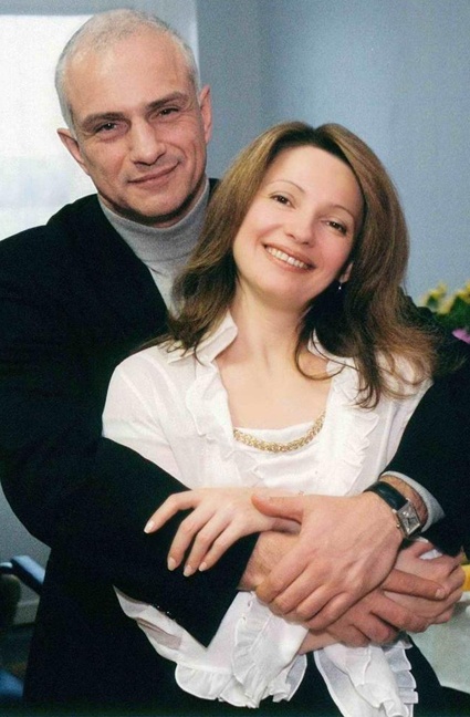 С супругом — бизнесменом Александром Тимошенко. В 2011 году выступал защитником Юлии Владимировны во время судебного процесса против нее