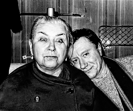 Андрей с мамой, начало 80-х