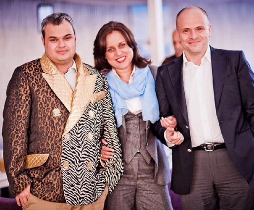 С сыном Максимом и женой Милой. «Мы с ней из одного двора. Начиная с седьмого класса ее родители всегда ставили меня ей в пример. А познакомились мы уже в училище. Я встречался с несколькими девушками из ее группы, а на Миле остановился»