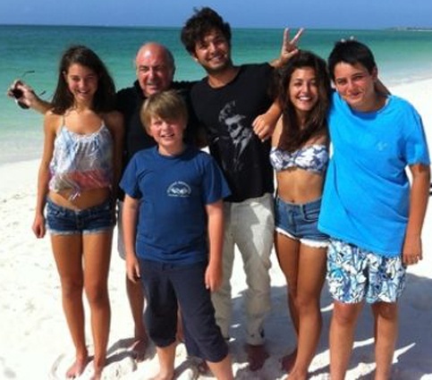 Борис Абрамович с детьми от второго и третьего браков и внуком Саввой