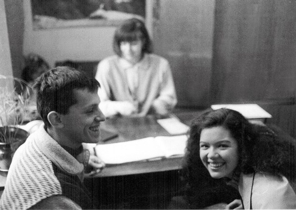 Руслана и Александр Ксенофонтов после росписи в загсе, 28 декабря 1995 года