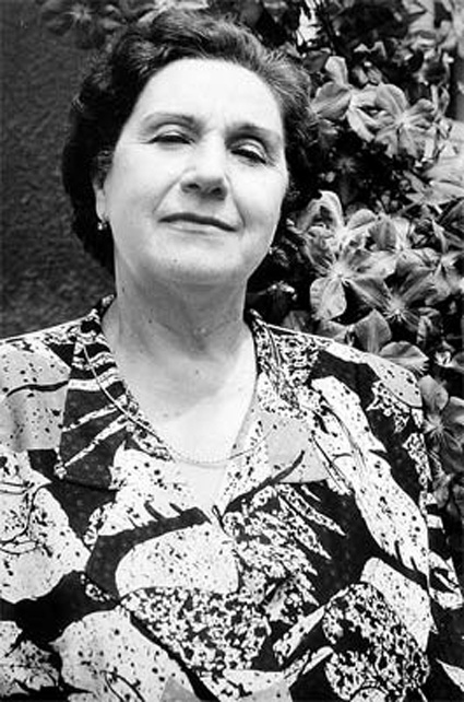 Супруга Дмитрия Михайловича Галина Макаровна — известный украинский филолог, доктор наук, лауреат Государственной премии СССР