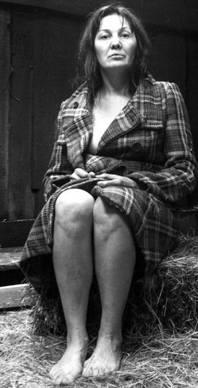 Лариса Руснак в роли матери, сын которой пропал без вести