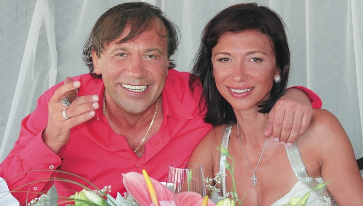 С любимой женой. «Тамара — чистокровная украинка, для меня самая красивая и необыкновенная, верна и преданна мне вот уже 25 лет»