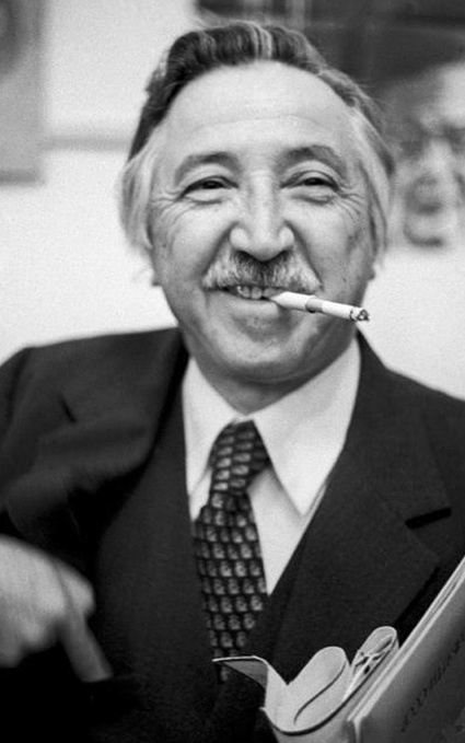 В 1976 году по инициативе Андрея Сахарова СССР принял решение обменять Владимира Буковского на Генерального секретаря ЦК КП Чили, брошенного в застенки «кровавой хунтой Пиночета», Луиса Корвалана. «Это матерый был сталинист...»