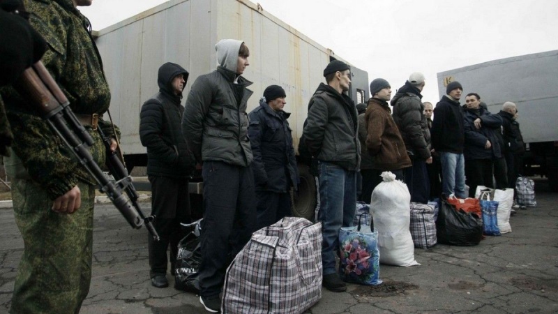 В последнее воскресенье уходящего года, 29 декабря, состоялся масштабный обмен пленными между Украиной и неподконтрольными территориями Донбассаobmen.