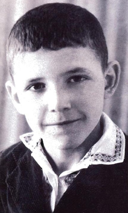 Эммануил Виторган родился в Баку в 1939 году, хотя его родители — одесситы. Отец Гедеон Абрамович окончил Одесский мукомольный институт, работал инженером и много ездил по стране, мать Клара Захаровна — домохозяйка