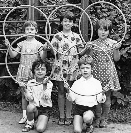 «Дома я как можно меньше времени проводить старался. Чтобы просто в четырех стенах сидел, не помню...»