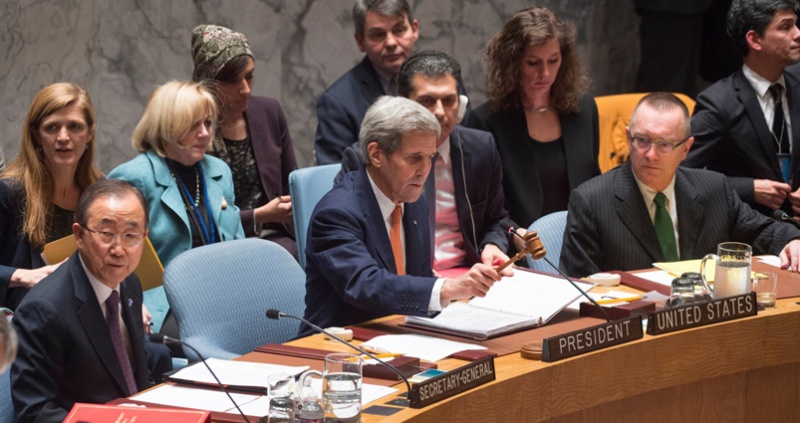 Генеральный секретарь ООН Пан Ги Мун, государственный секретарь США Джон Керри, постоянный представитель США при ООН Саманта Пауэр, Александр Мацука и другие на заседании ООН, 2016 год. «Есть много вопросов на повестке дня, по которым делегациям нужно совместно искать решения и добиваться взаимопонимания, в том числе с россиянами»
