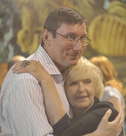 С Адой Роговцевой. «Мне мнение людей очень важно, и до сих пор мне перед людьми стыдно — за власть, за все»