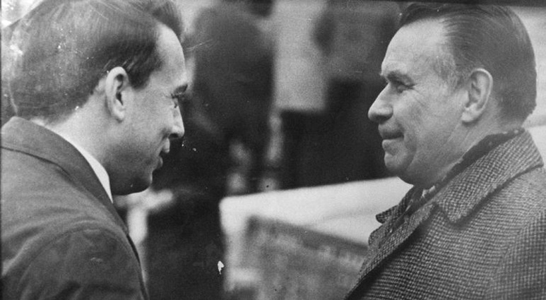 С легендарным спартаковским тренером Константином Бесковым, конец 80-х. Константин Иванович как-то жаловался на Перетурина в ЦК. «Я, как ему показалось, «не по чину», комментировал»