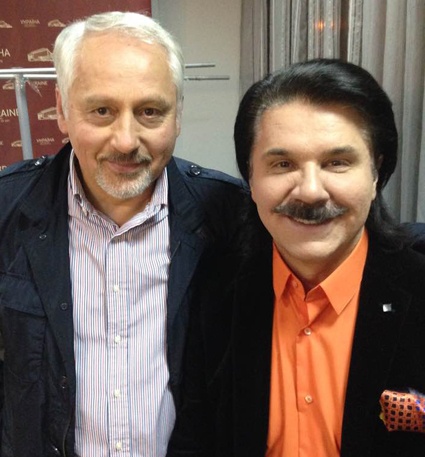 Со старшим братом Владимиром, полковником в отставке, сейчас работающим в Театре Павла Зиброва
