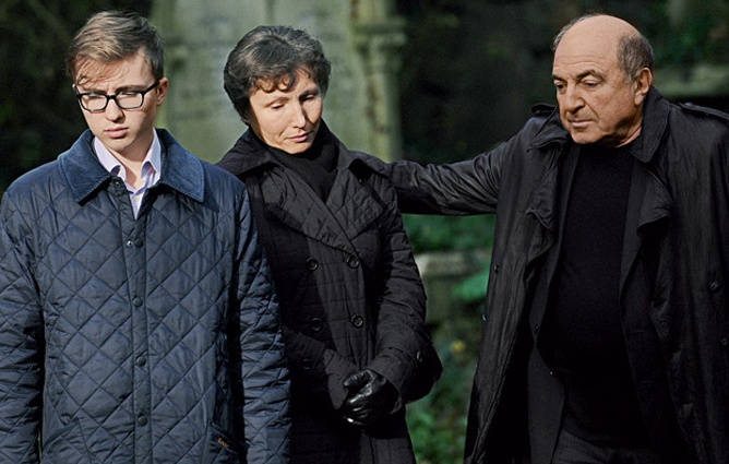 С вдовой Александра Литвиненко Мариной и их сыном Анатолием в Лондоне, 2008 год. «Папа изначально всех адвокатов оплачивал и суд по делу Литвиненко считал также очень важным в своей борьбе с Путиным»