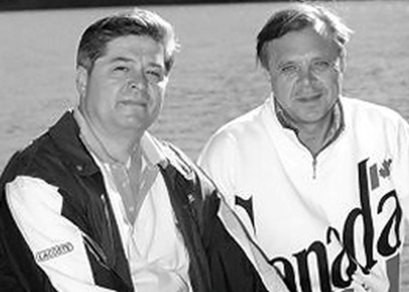 Павел Лазаренко со своим кумом Петром Кириченко. «Из банковских ведомостей следовало, что именно Кириченко отвечает за перевод средств Лазаренко»