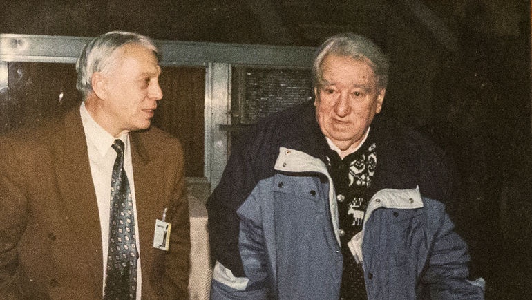 С «отцом русского хоккея» знаменитым тренером Анатолием Тарасовым