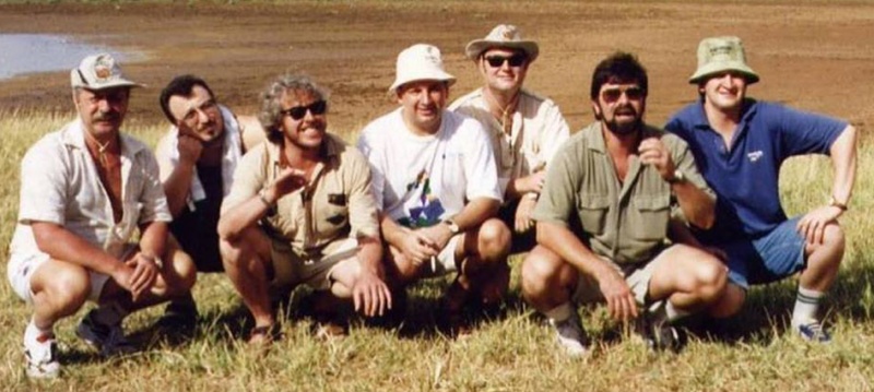 Леонид Якубович, Петр Подгородецкий, Андрей Макаревич и другие во время записи программы «Эх, дороги!», Африка, Кения, 90-е