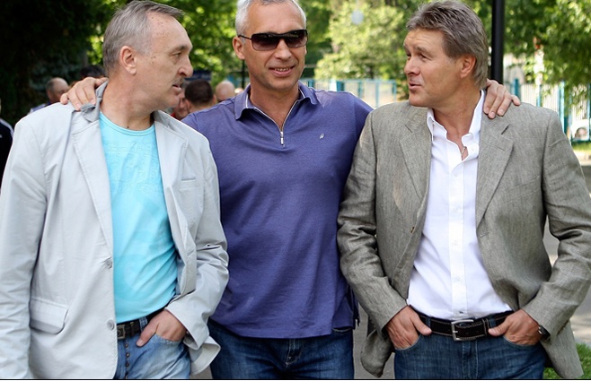 С одним из лучших советских форвардов Олегом Протасовым и вратарем киевского «Динамо» Михаилом Михайловым