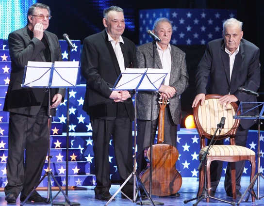 Александр Ширвиндт, Алексей Герман, Петр Тодоровский и Эльдар Рязанов на церемонии вручения российской национальной кинопремии «Ника», 2010 год / ТАСС