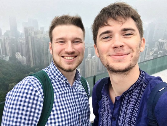 «С нашим chief technical director Владимиром Ярославским мы больше месяца находимся в Гонконге на акселерационной программе (программы поддержки стартап-команд)»