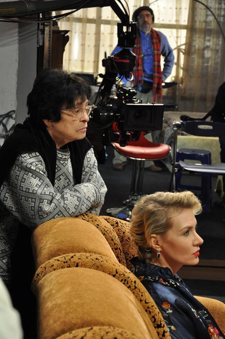 Кира Муратова с супругом художником Евгением Голубенко и Ренатой Литвиновой на съемках фильма «Вечное возвращение», 2012 год