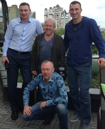 Виталий и Владимир Кличко, Андрей Макаревич и Александр Кабанов в Киеве, 2016 год
