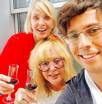 С Аллой Пугачевой и Максимом Галкиным. «Мы из того состоим, что пьем, едим и чем дышим...»