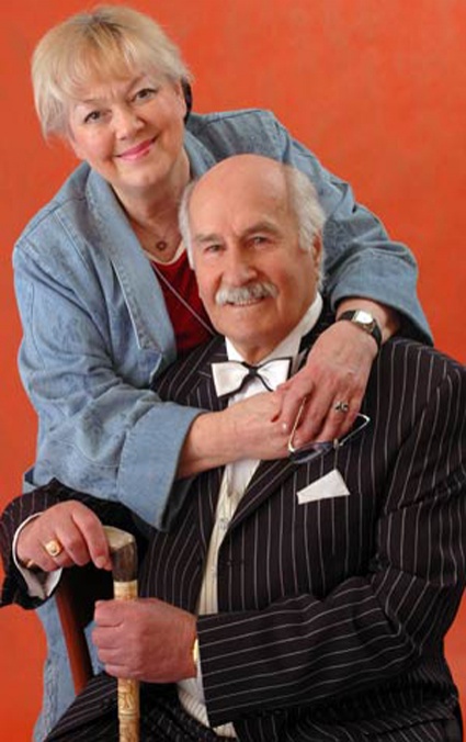 «Вета — мое рулевое колесо, моя правая рука, мои глаза. Как и прежние мои жены, Вета умнее меня, образованнее и эрудированнее»