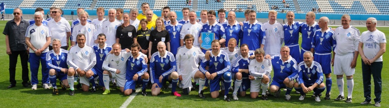 Коллективное фото на память перед игрой