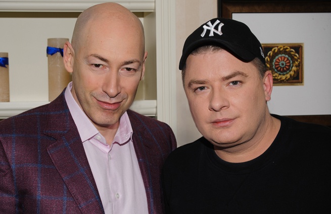 С Дмитрием Гордоном. «И еще скажу: всем добрее быть надо, артист только в любви расцветет»