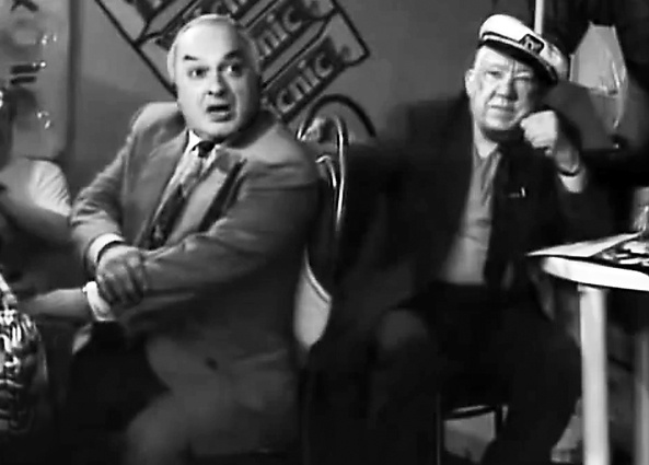 С Юрием Никулиным Левон Оганезов 10 лет проработал в юмористической телепрограмме «Белый попугай». «10 лет она шла, и все смеялись, потому что хорошие артисты участвовали...»