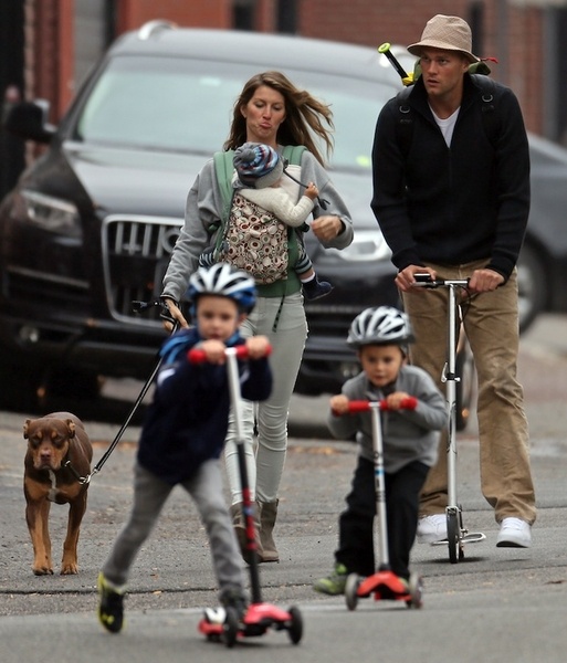 Супруги воспитывают троих детей. Фото: static.tatler.ru