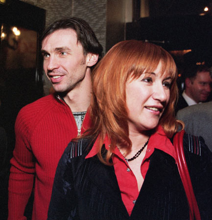 Үйде жасалған бір кискадағы екі сиқыр Көпшілікке арналған порно дискотека