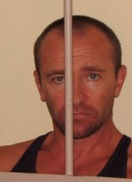 Николай Новиков был арестован 6 августа 2018 года, через неделю после нападения на Катерину Гандзюк, как подозреваемый, хотя у него было стопроцентное алиби. 22 августа отпущен на свободу, а уголовное производство в отношении него закрыто