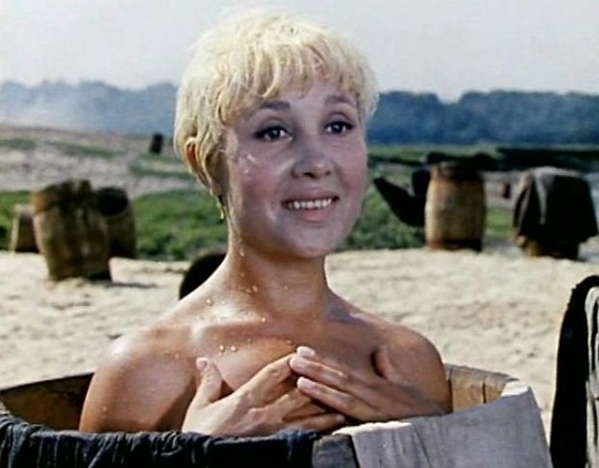 В роли Раи Орешкиной в кинокомедии «Крепкий орешек», 1967 год
